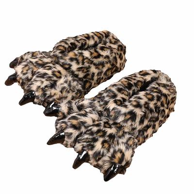 El leopardo realista casero imprimió los zapatos calientes de la piel de la felpa