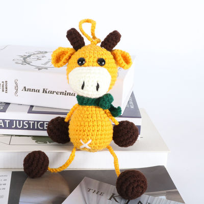 Muñeca hecha a mano rellena poliéster realista del ganchillo